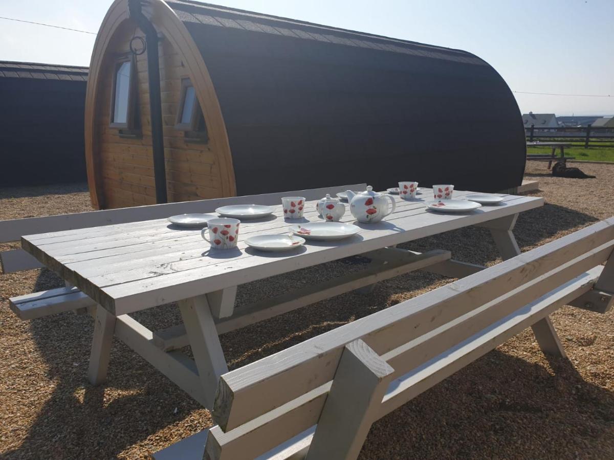 Hotel Geraghtys Farmyard Pods Belmullet Esterno foto