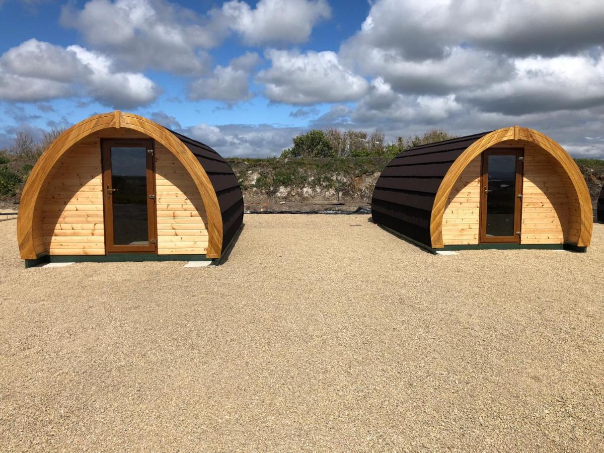 Hotel Geraghtys Farmyard Pods Belmullet Esterno foto